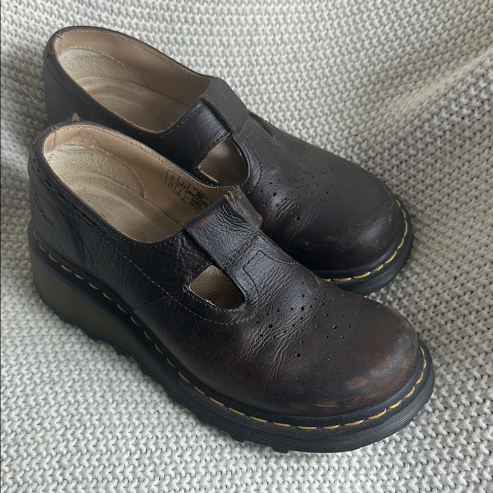 DOC MARTENS vintage Mary Jane’s women’s 8 brown leather